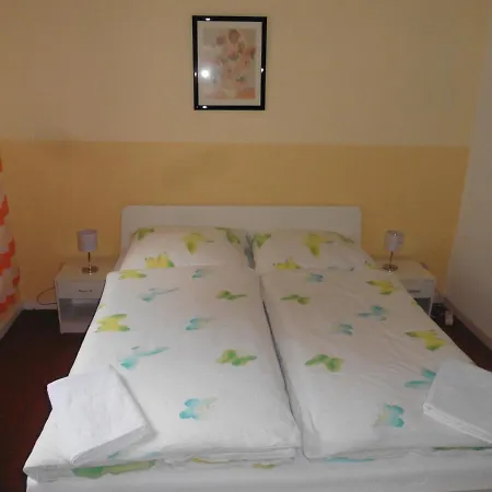 Guest house Gaestehaus Grupello 2*